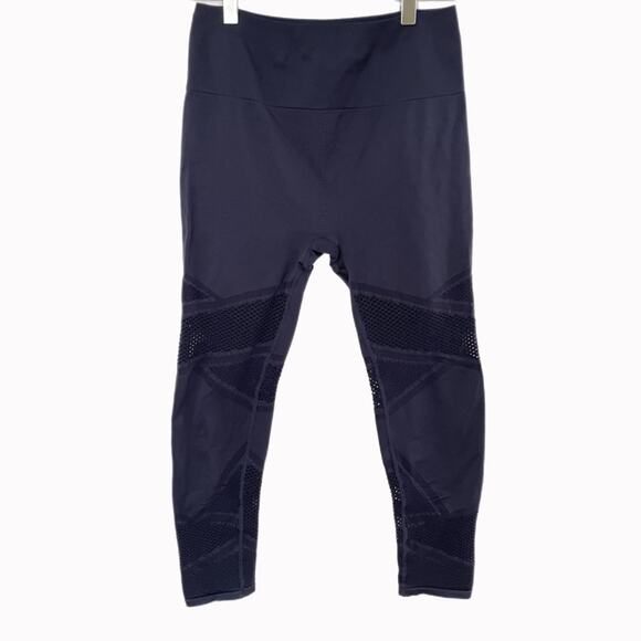 Fabletics Navy Blue Sync High-Waisted Perforated 7/8 Leggings Sz S - Picture 1 of 5